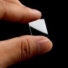 盖玻片 显微镜用 1盒=100片 体积很小，收货后注意不要丢了